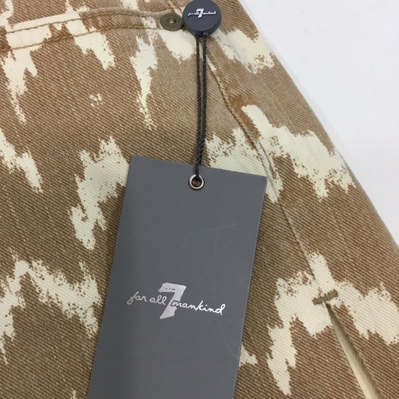 NWT 7 For All Mankind mid-rise raw hem shorts size 28 - Picture 5 of 8